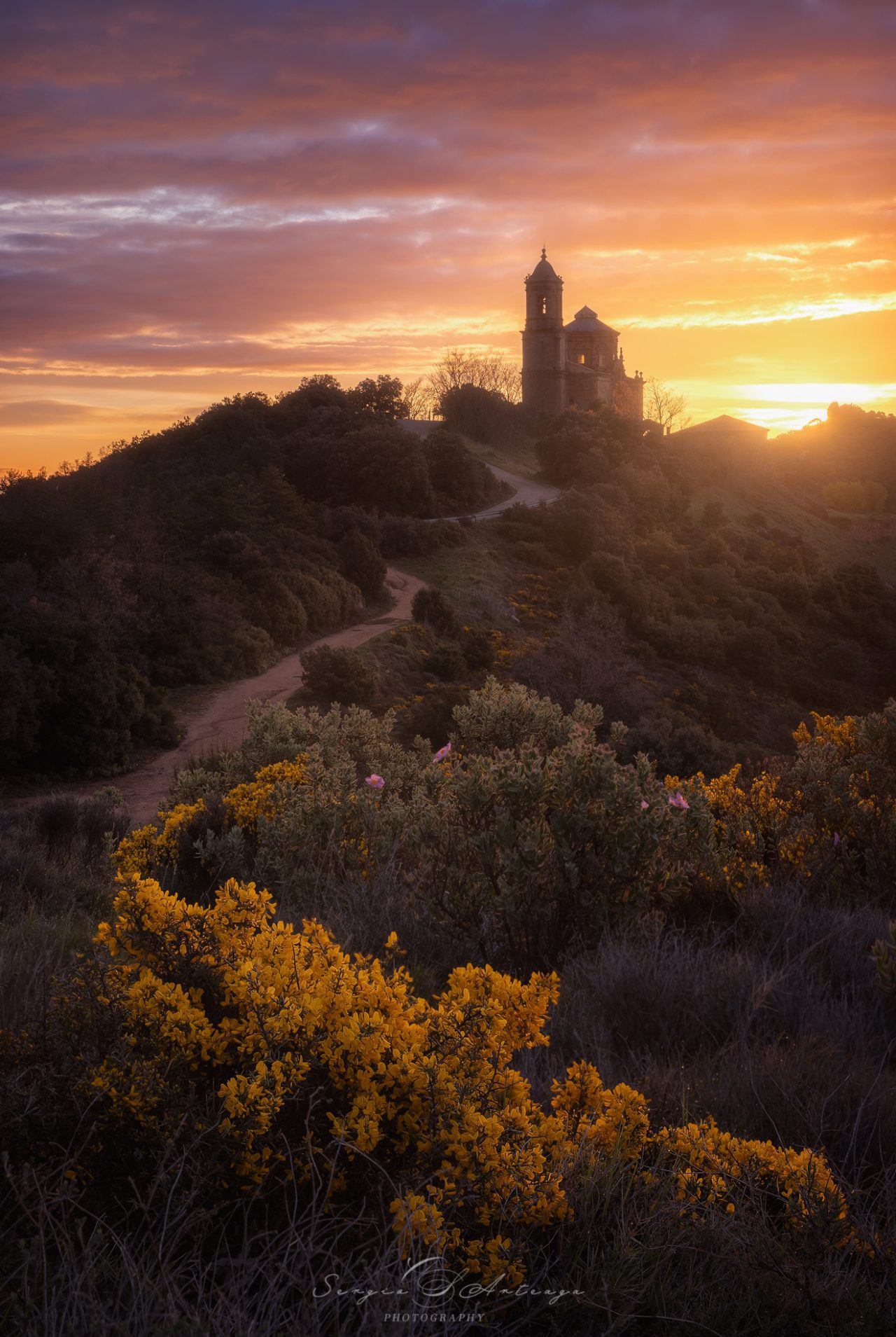 Basílica San Gregorio Ostiense amanecer iglesia navarra